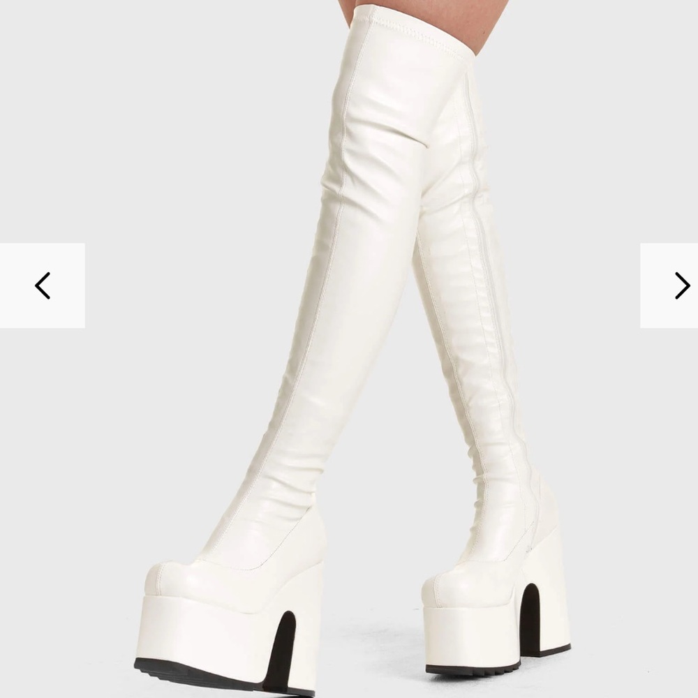 NWT LAMODA Not Ready Chunky White Platform Thigh High Boots Womans 9
